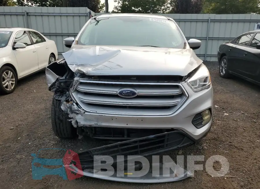 1FMCU9GD6KUA91197 Photo# 5