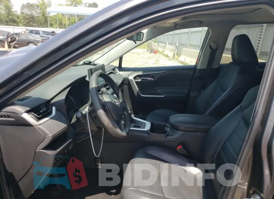 2T3A1RFV8NW323482 Photo# 7