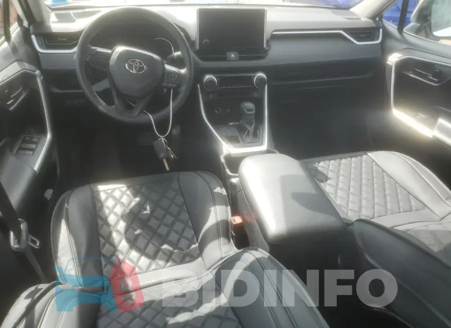2T3G1RFV1RC438183 Photo# 8