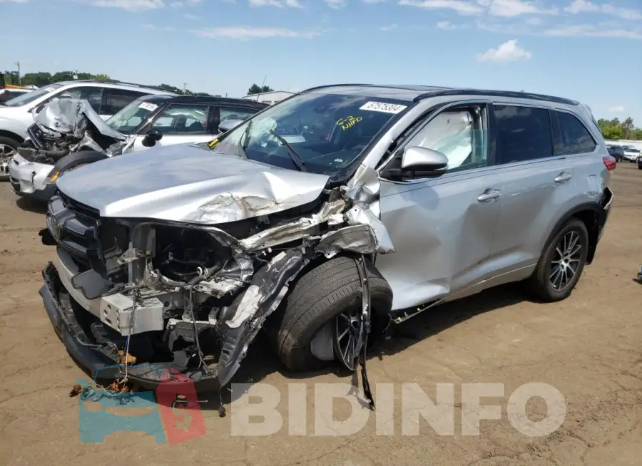 5TDJZRFH4JS893476 Photo# 1