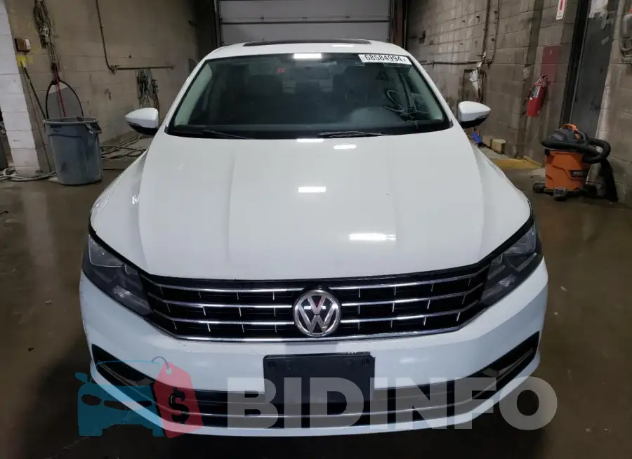 1VWBS7A39GC006972 Photo# 5