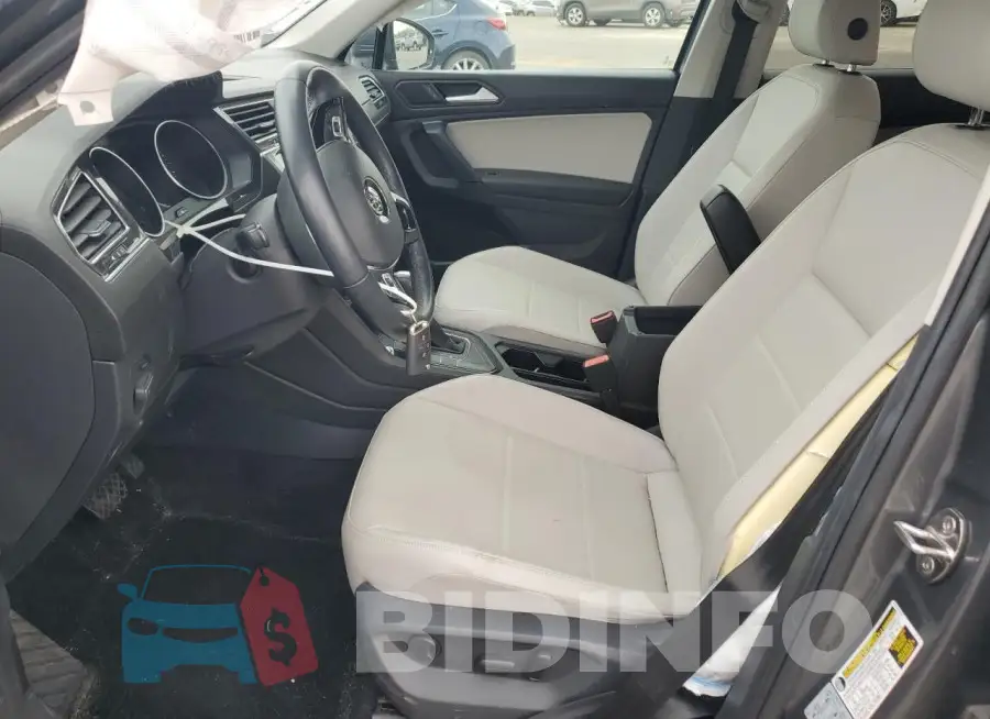3VV3B7AX7KM140334 Photo# 7