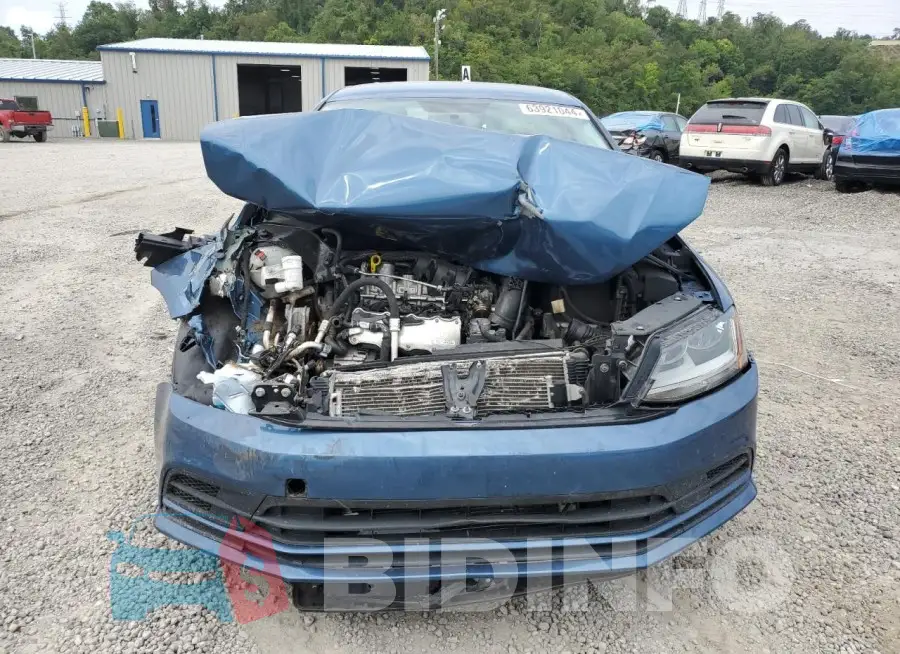 3VW2B7AJ0JM262373 Photo# 5