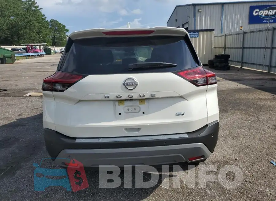 JN8BT3BAXPW436857 Photo# 6