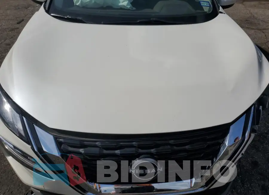 JN8BT3BAXPW436857 Photo# 12