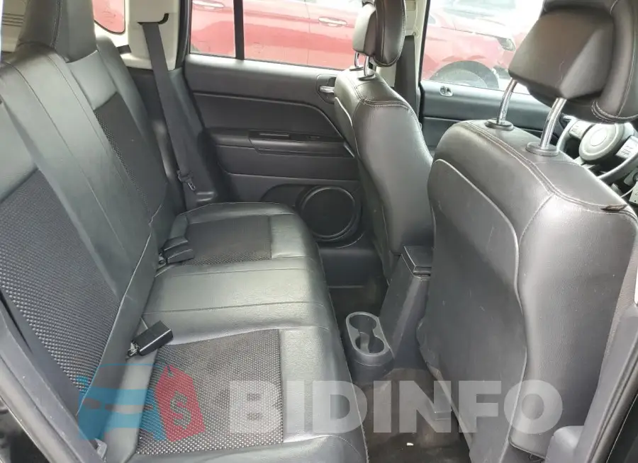 1C4NJCBA1FD373124 Photo# 11