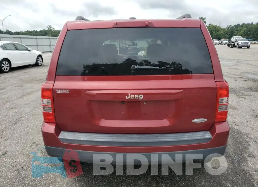 1C4NJPFB5GD502932 Photo# 6