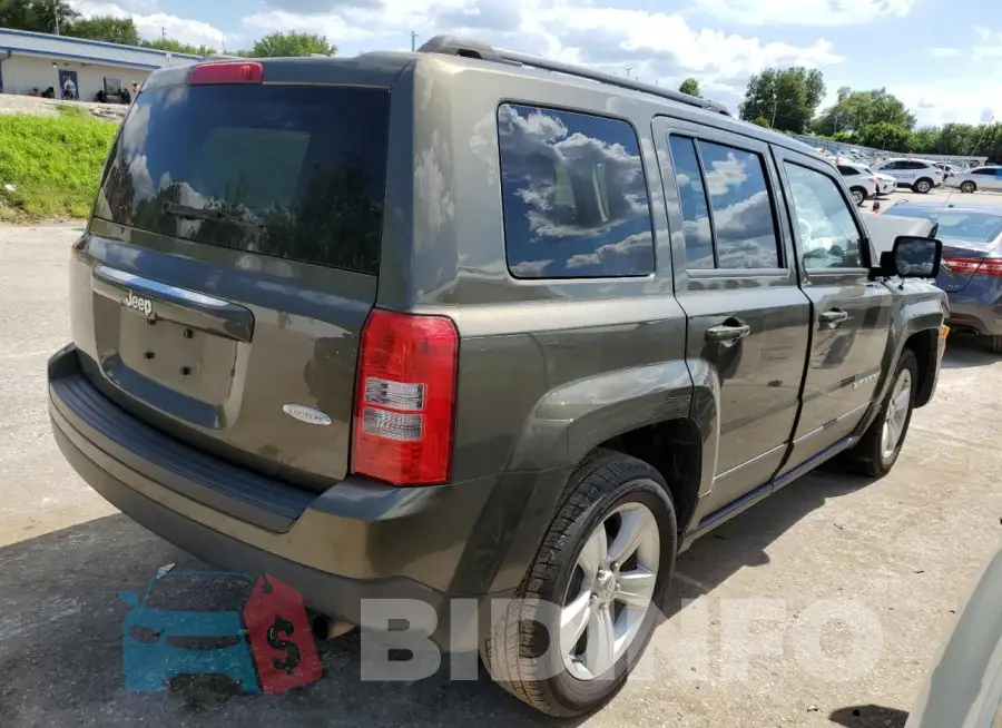 1C4NJPFB5GD519262 Photo# 3