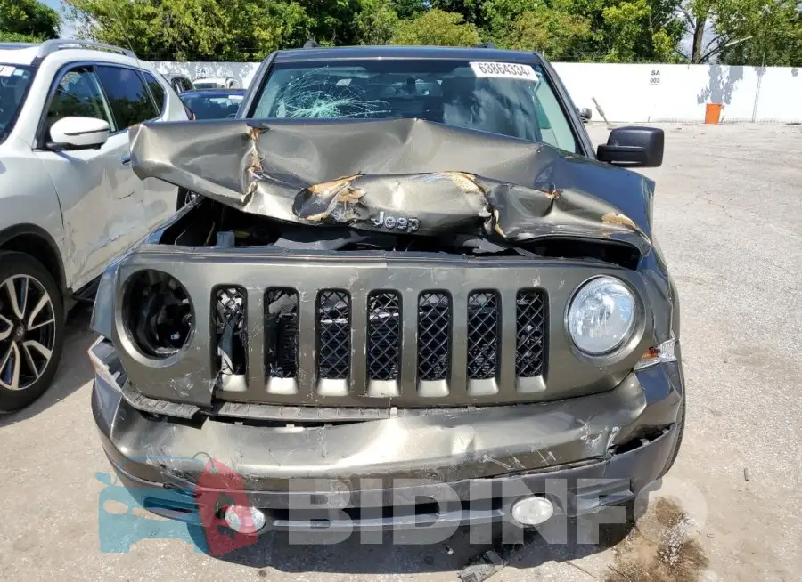 1C4NJPFB5GD519262 Photo# 5