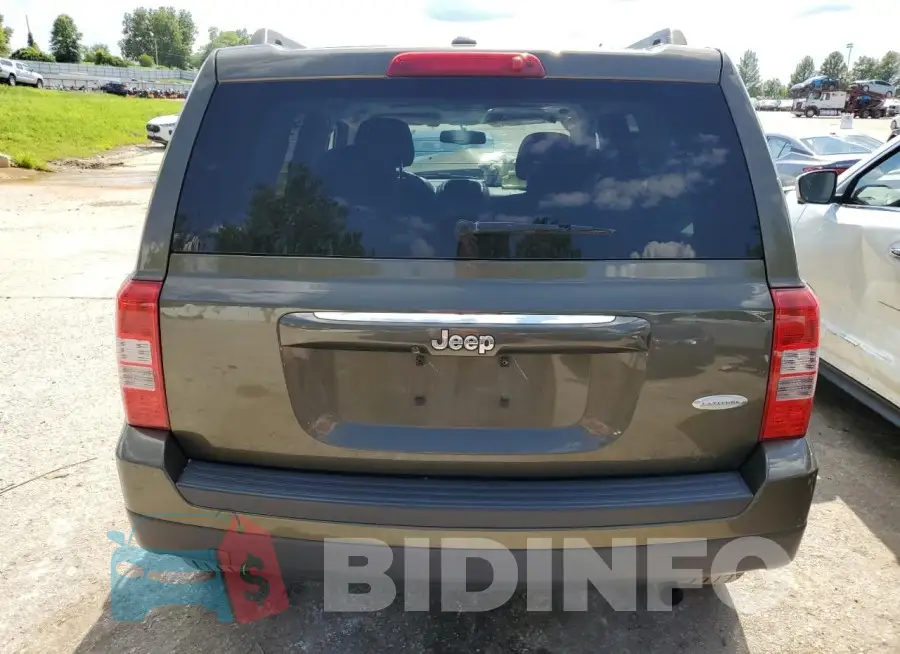 1C4NJPFB5GD519262 Photo# 6