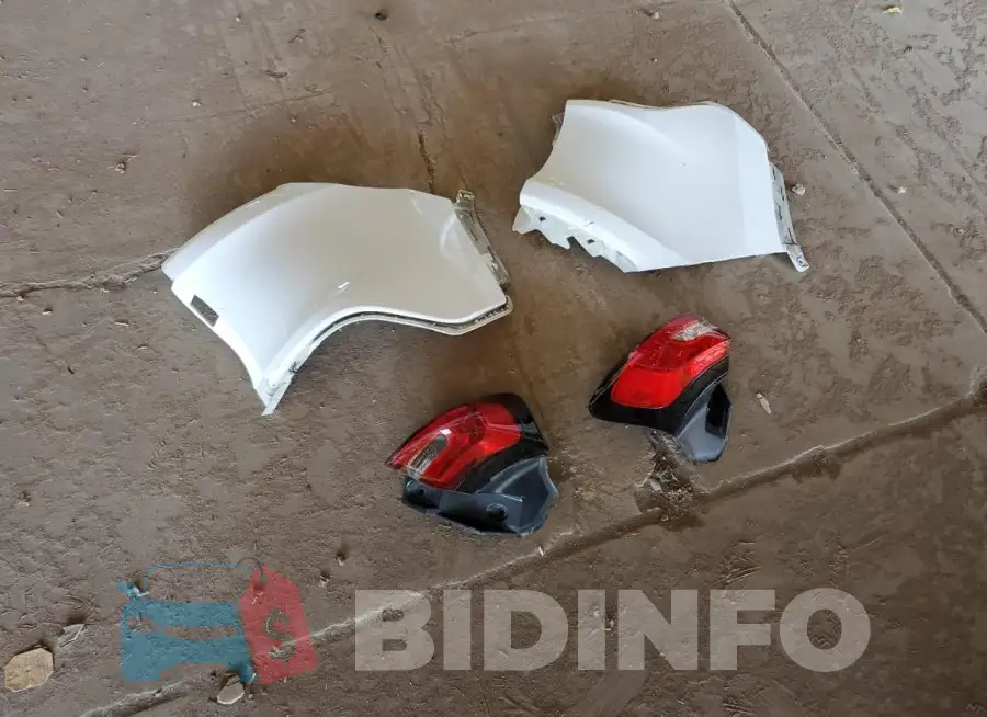 1C4PJLCB9FW701331 Photo# 12