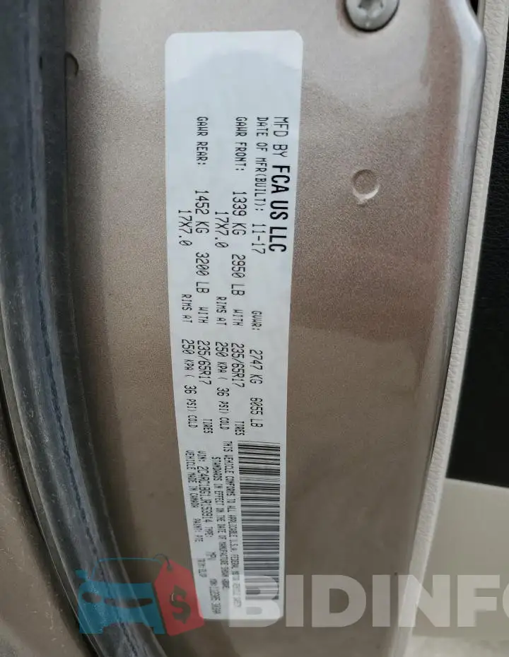 2C4RC1BG1JR153914 Photo# 13