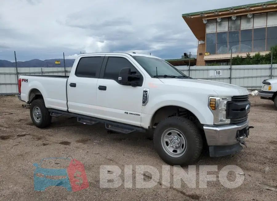 1FT8W3BT2JEB42493 Photo# 4