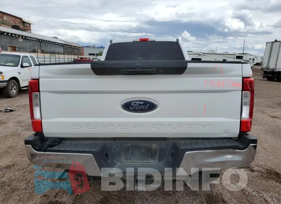 1FT8W3BT2JEB42493 Photo# 6