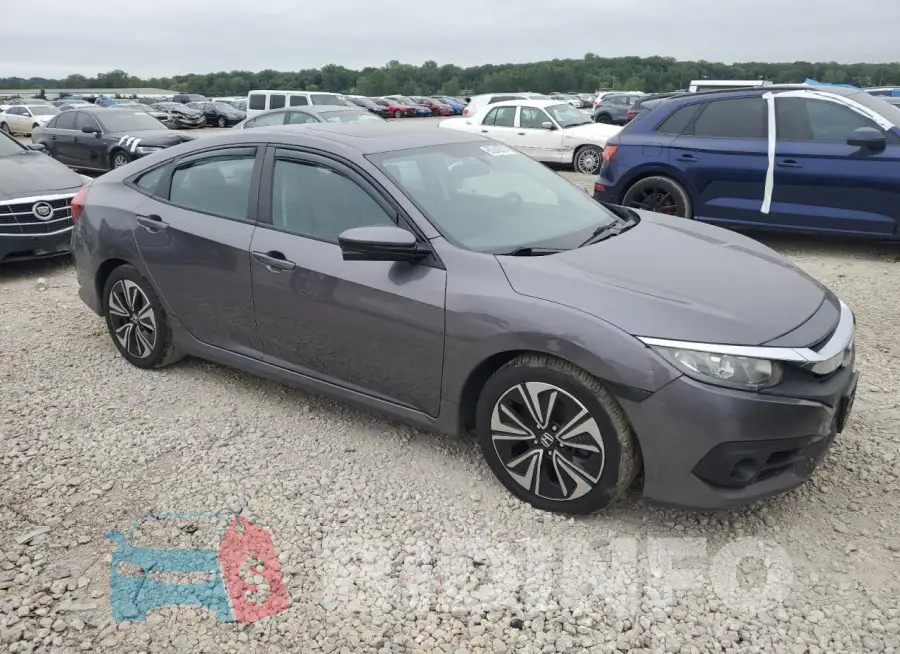 19XFC1F30HE209895 Photo# 4