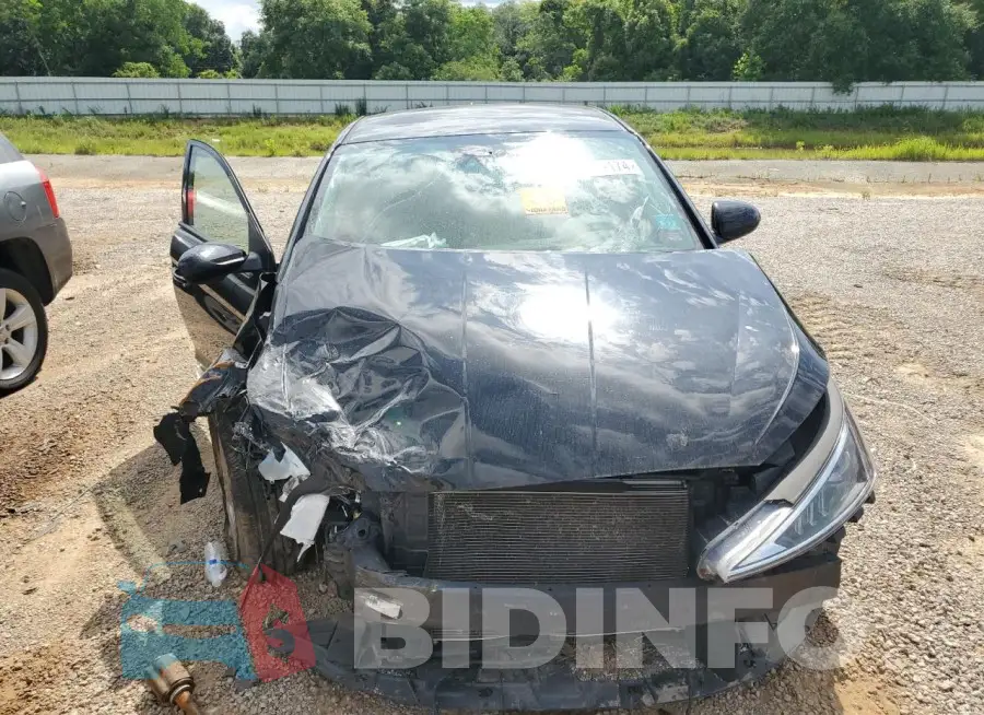 5NPD84LF8KH473054 Photo# 5