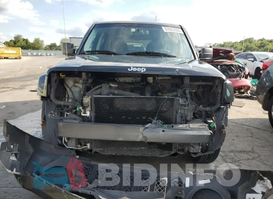 1C4NJPBB3HD121362 Photo# 5