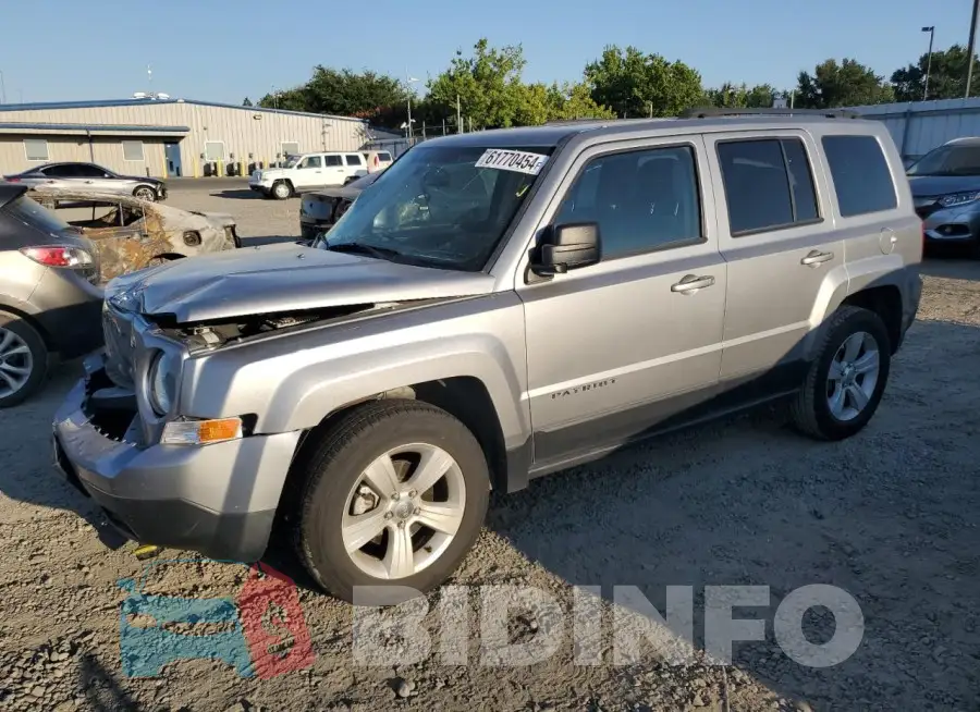 1C4NJPBB6GD699132 Photo# 1
