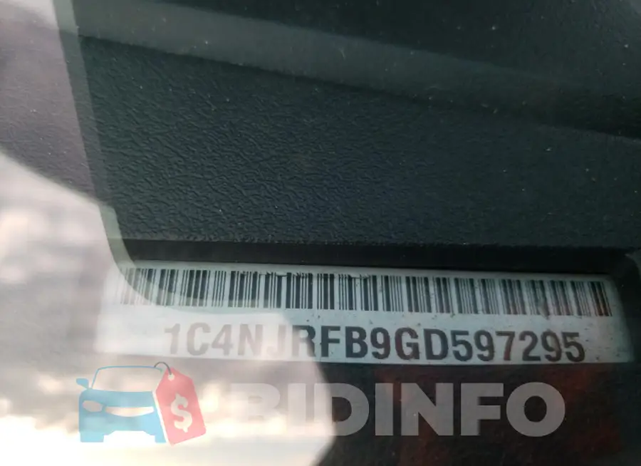 1C4NJRFB9GD597295 Photo# 12