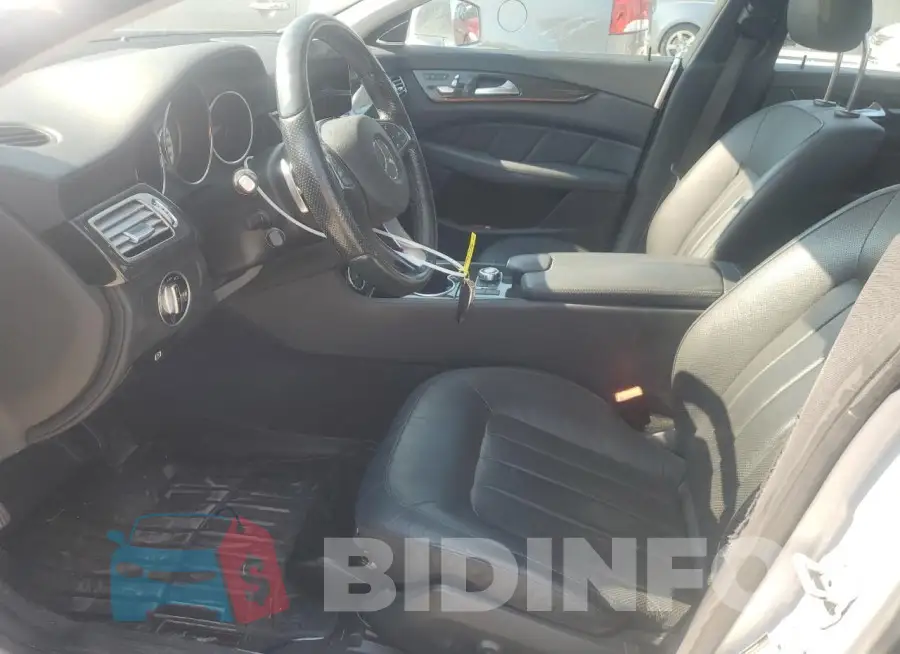 WDDLJ6HB6GA173972 Photo# 7
