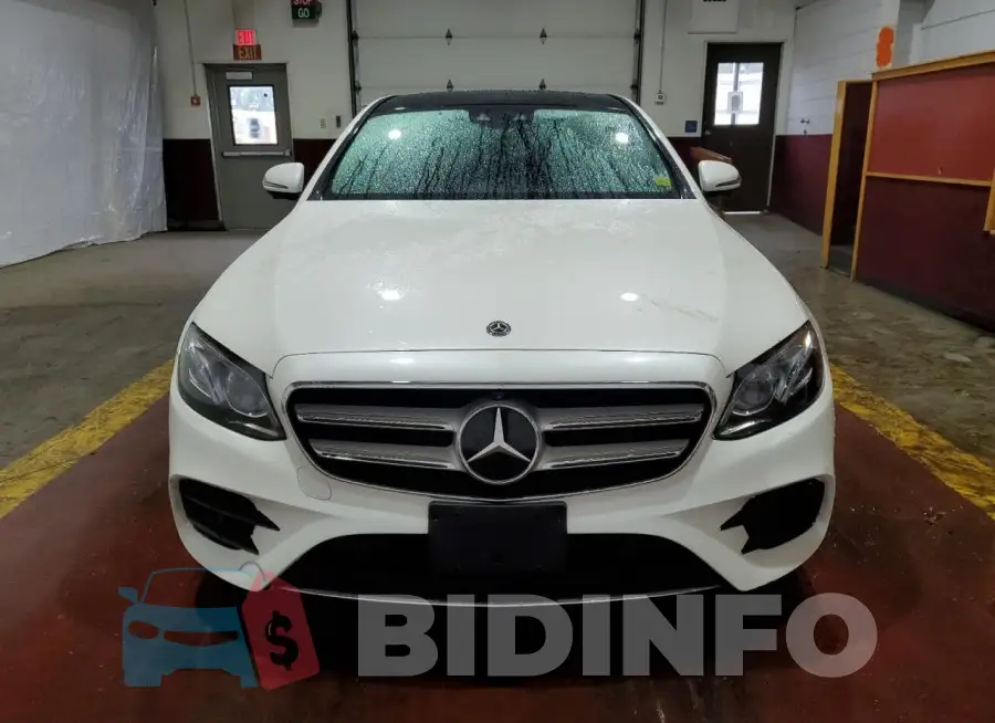 WDDZF4JB8HA282476 Photo# 5