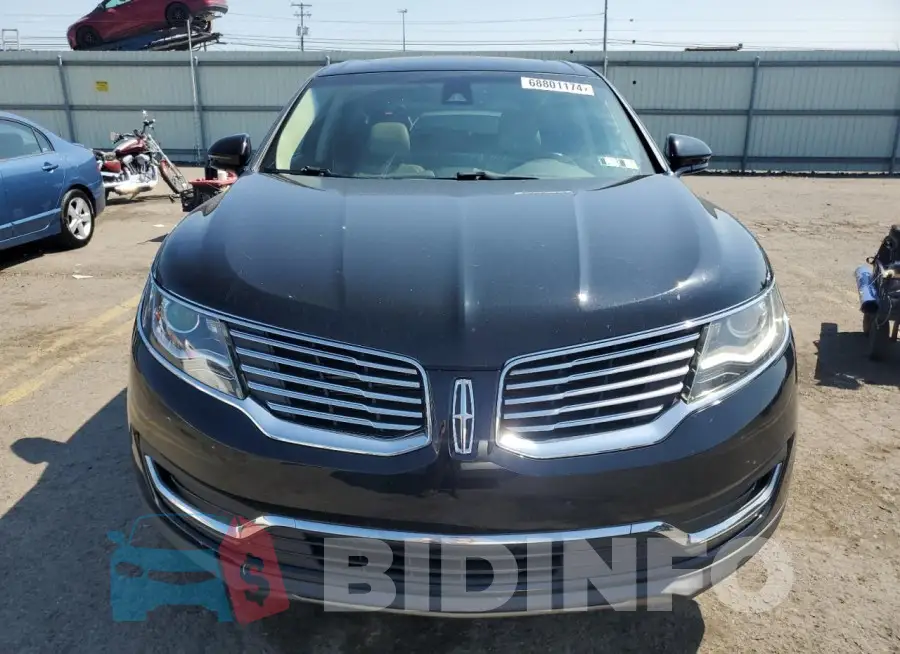 2LMTJ8KR3GBL73532 Photo# 5