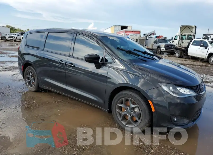 2C4RC1FG2LR150842 Photo# 4