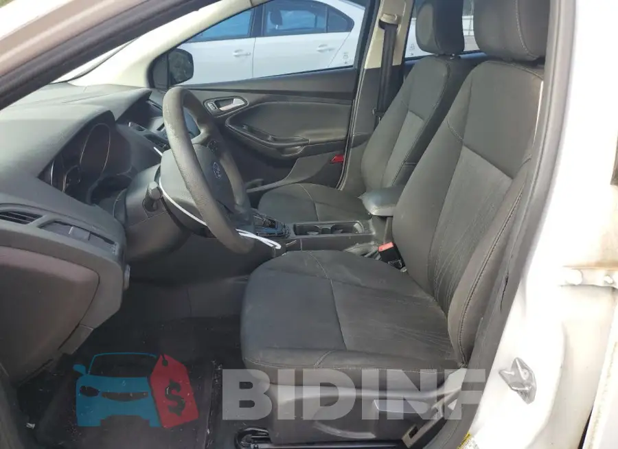 1FADP3F20GL385372 Photo# 7