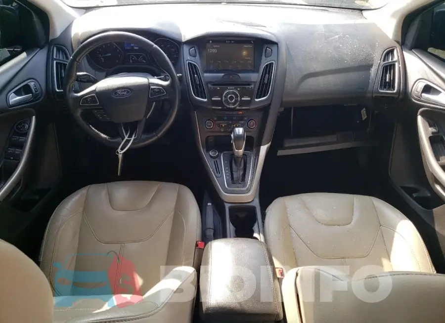 1FADP3J21GL261084 Photo# 8