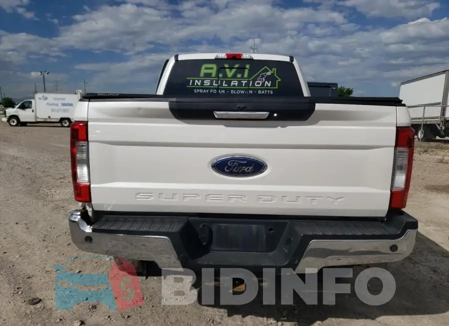 1FT8W3BT1HEF14707 Photo# 6