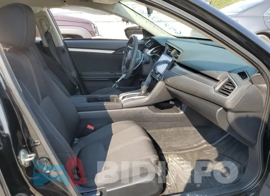 19XFC2F76GE247560 Photo# 7
