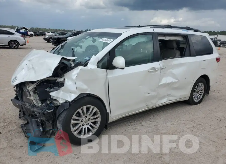 5TDYK3DCXFS601831 Photo# 1