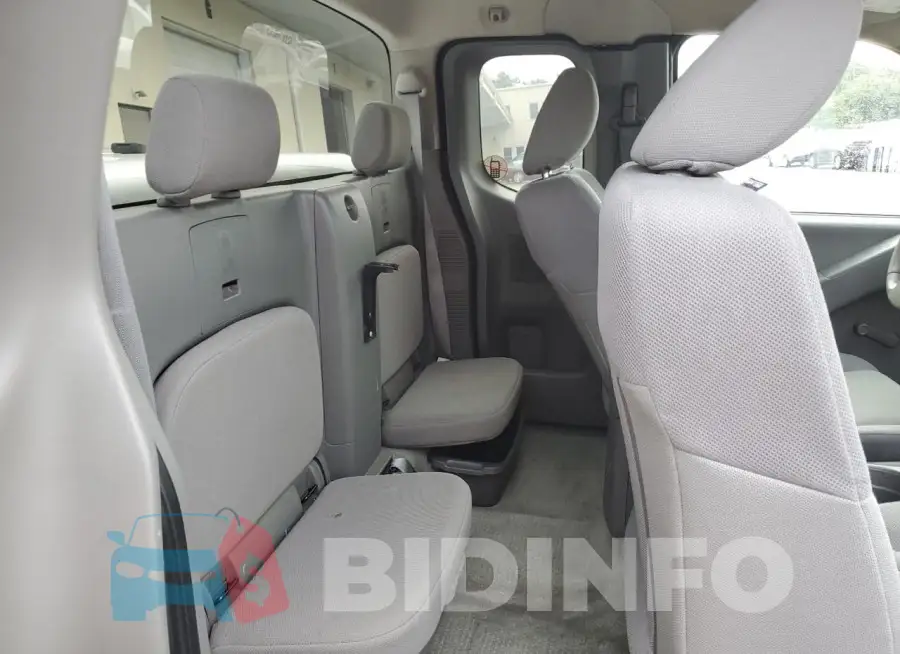 1N6BD0CT4HN718259 Photo# 10