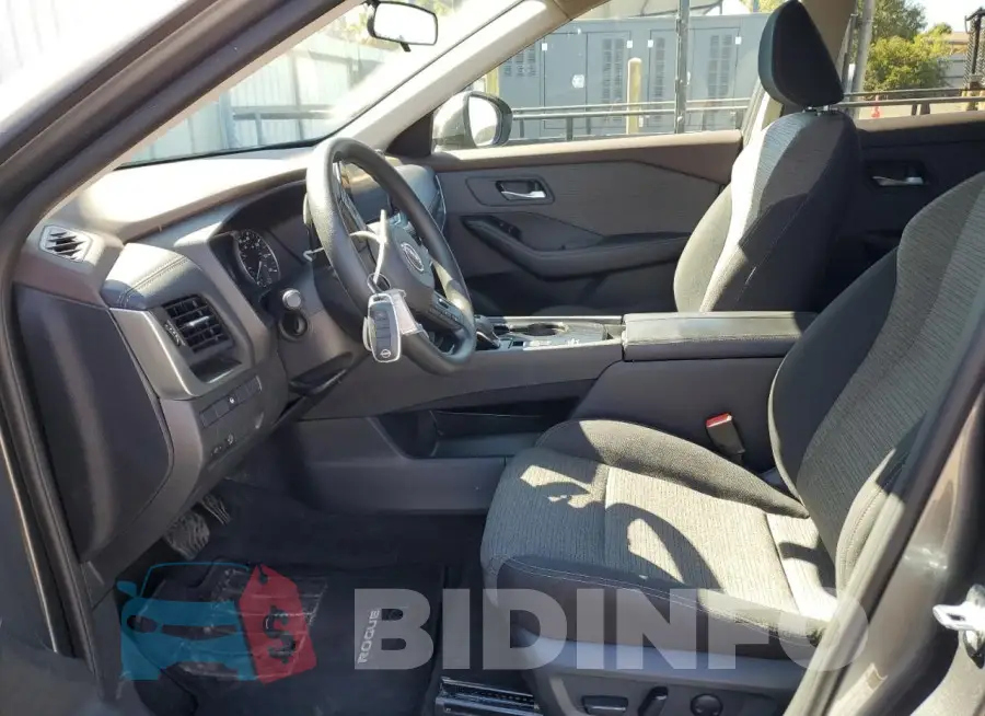 5N1BT3BA7PC846153 Photo# 7