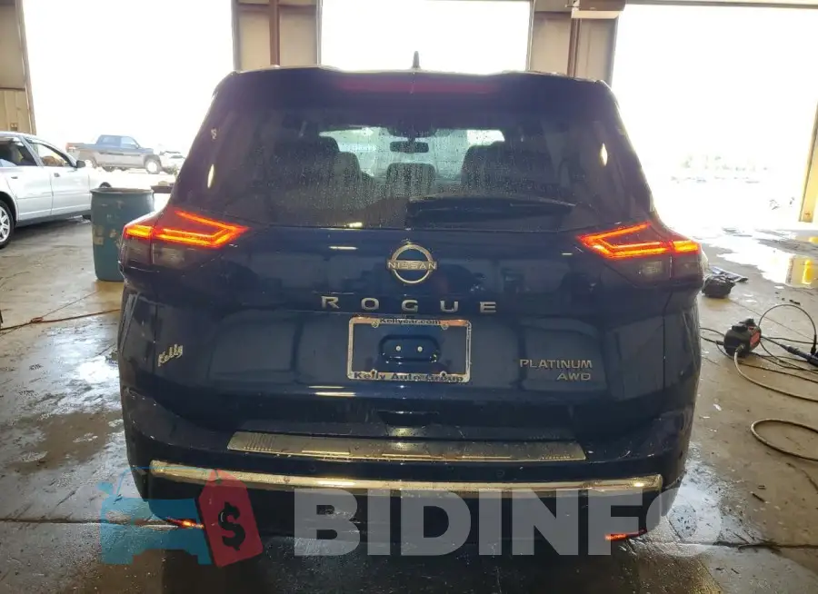 JN8BT3DD4RW452076 Photo# 6