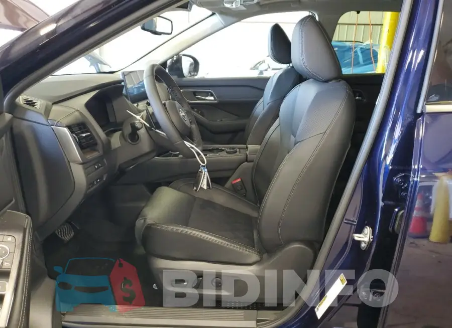 JN8BT3DD4RW452076 Photo# 7