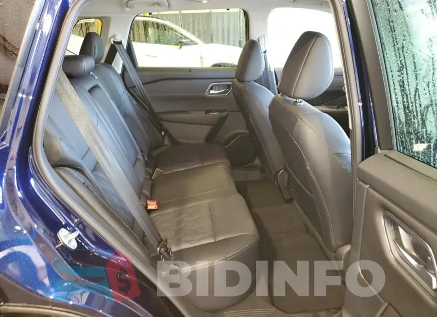 JN8BT3DD4RW452076 Photo# 10