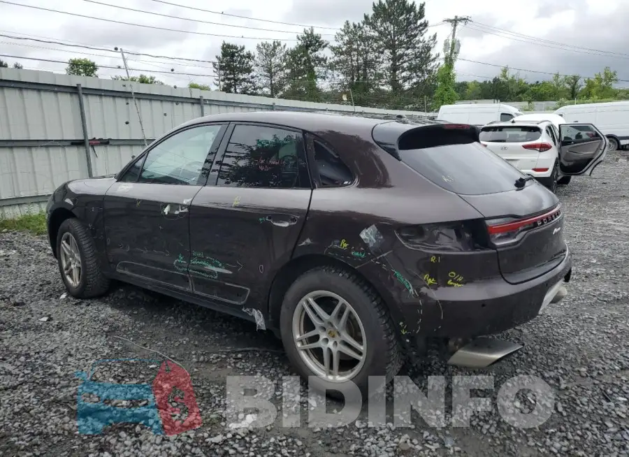 WP1AA2A50MLB00741 Photo# 2