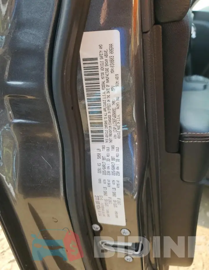 1C4PJLCB2FW690091 Photo# 13