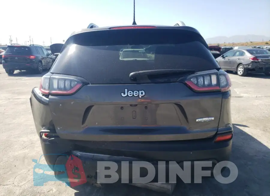 1C4PJLLB3KD186946 Photo# 6