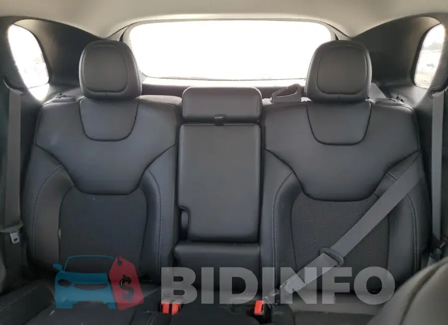 1C4PJLLB9KD490394 Photo# 10