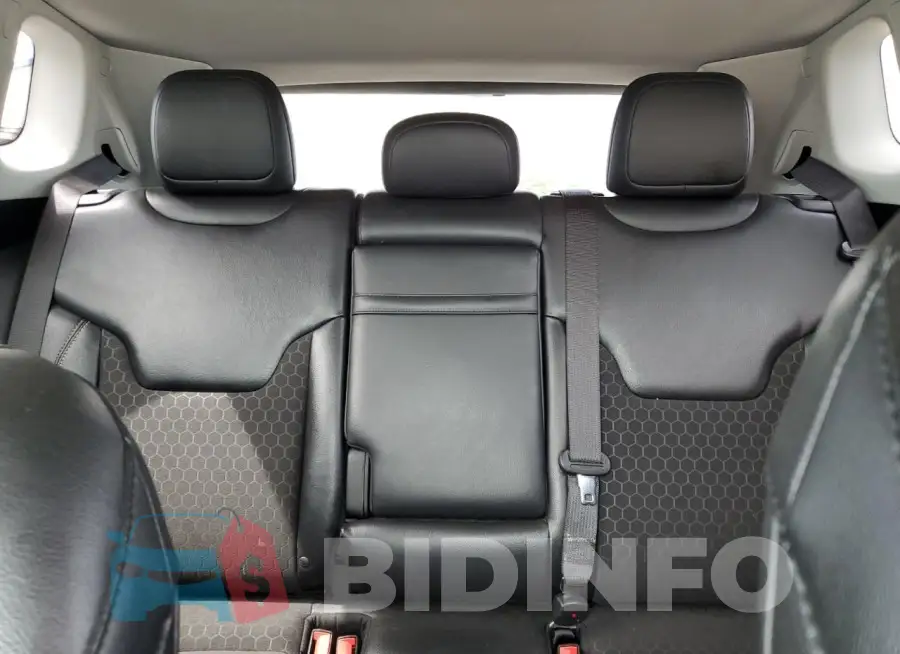 3C4NJCBBXJT468583 Photo# 10