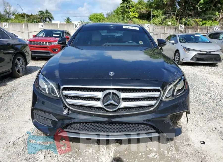 WDDZF4JB9HA256128 Photo# 5