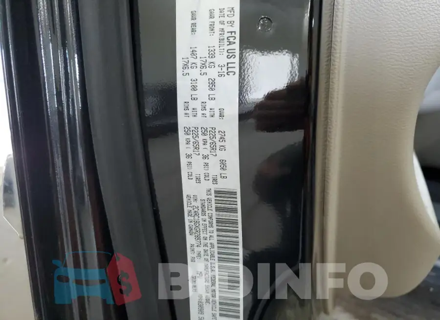 2C4RC1BGXGR289774 Photo# 14
