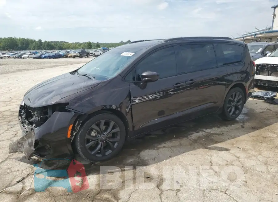 2C4RC1EG6JR263417 Photo# 1