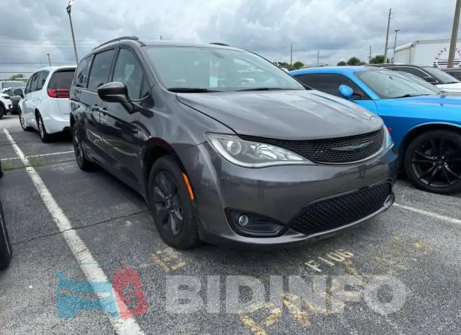 2C4RC1L79LR267466 Photo# 2