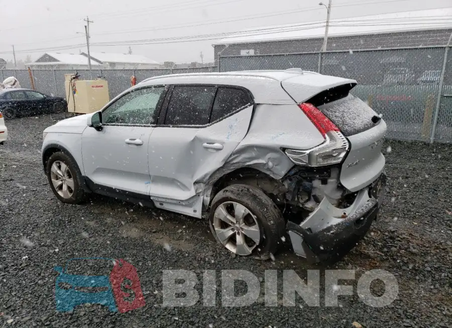 YV4162UK4L2306828 Photo# 2