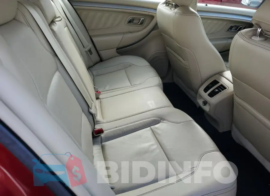 1FAHP2E82GG133052 Photo# 10