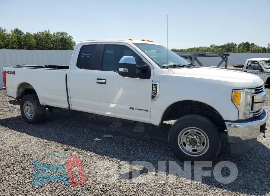 1FT7X2BT1HEC69197 Photo# 4