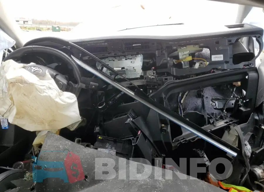 2T1BURHE5FC234473 Photo# 8